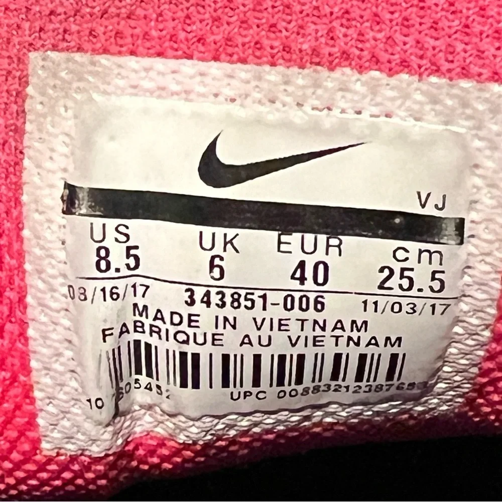 Womens NIKE Air Max Torch 4 Black Running Shoes / Size 8.5